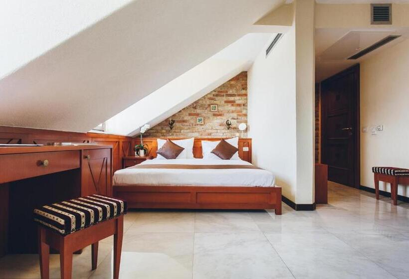 اتاق استاندارد با چشمانداز دریا, Carrubba