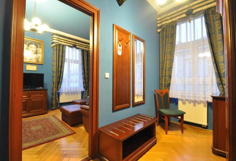 סוויטת קומפורט, Grand Hotel Praha