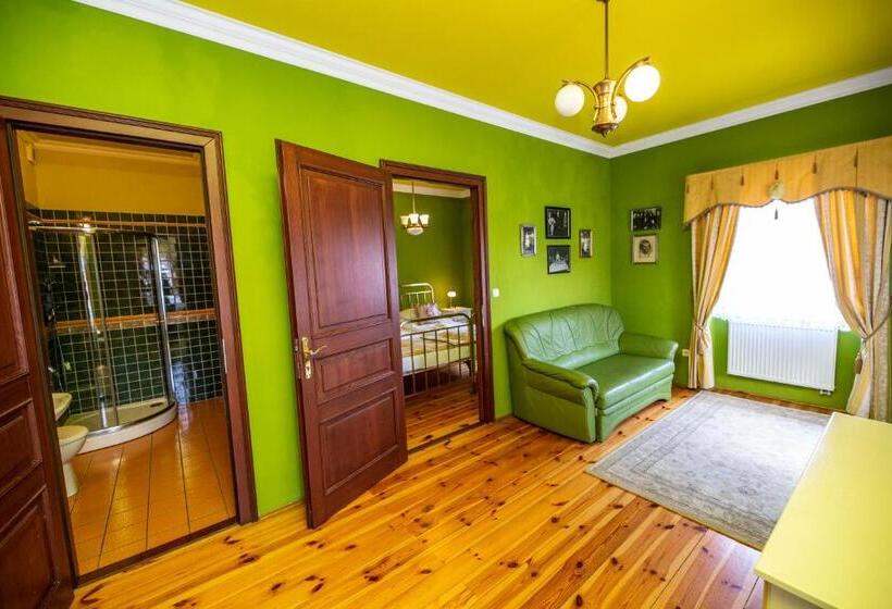 סוויטת קומפורט, Grand Hotel Praha