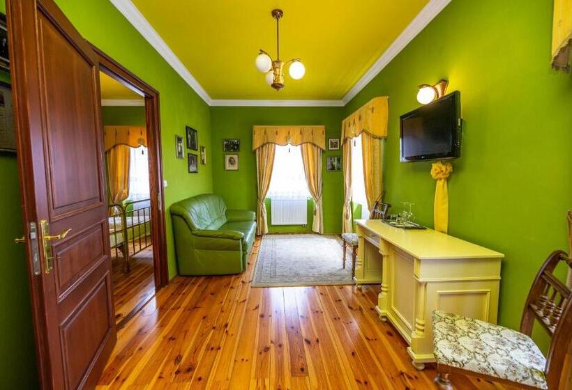 סוויטת קומפורט, Grand Hotel Praha