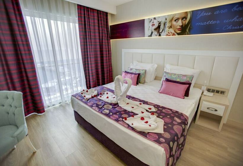 اتاق خانوادگی, Azura Deluxe Resort & Spa - Ultra All Inclusive
