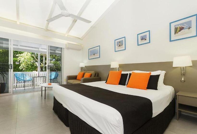 Студио Стандарт с Балконом, By The Sea Port Douglas