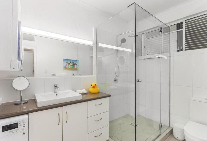 スタンダードスタジオ, By The Sea Port Douglas