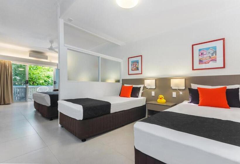 スタンダードスタジオ, By The Sea Port Douglas