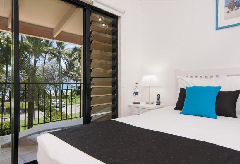 スリーベッドルーム　ヴィラ, By The Sea Port Douglas