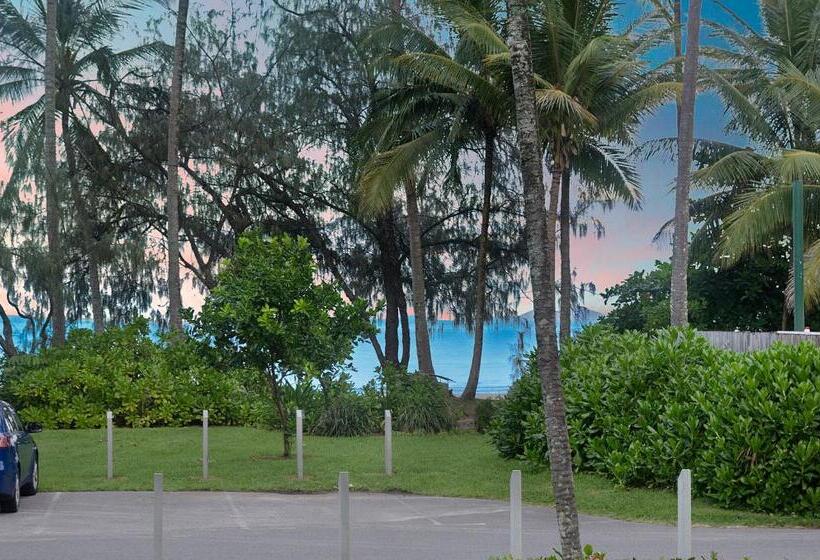 オーシャンビュー２ベッドルームヴィラ, By The Sea Port Douglas