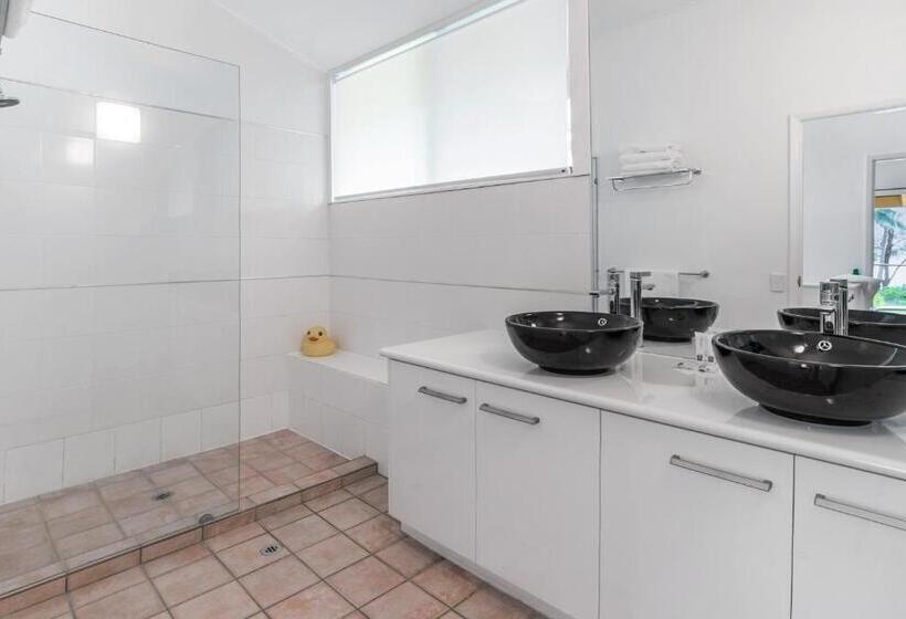 オーシャンビュー２ベッドルームヴィラ, By The Sea Port Douglas