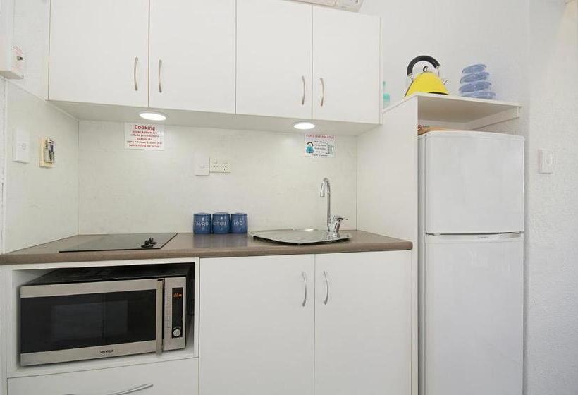 スーペリアスタジオ, By The Sea Port Douglas