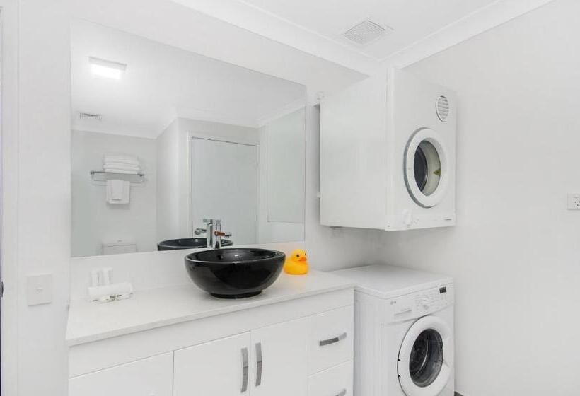 スリーベッドルーム　ヴィラ, By The Sea Port Douglas