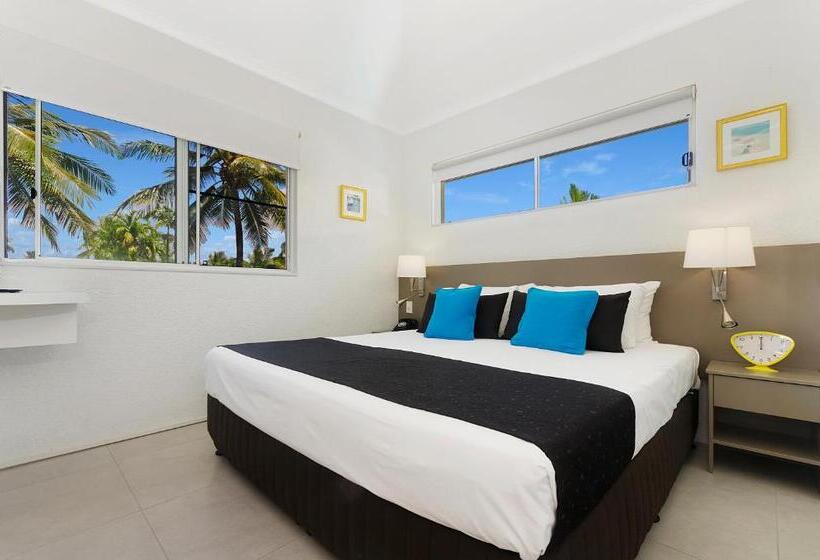 Студия Superior, By The Sea Port Douglas