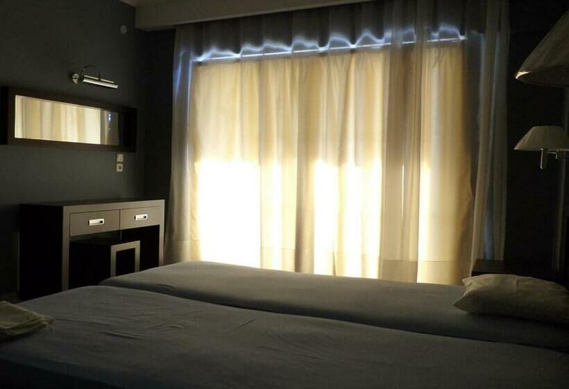 غرفة قياسية مطلّة علي البحر مزوَّدة بشُرفة, Castle