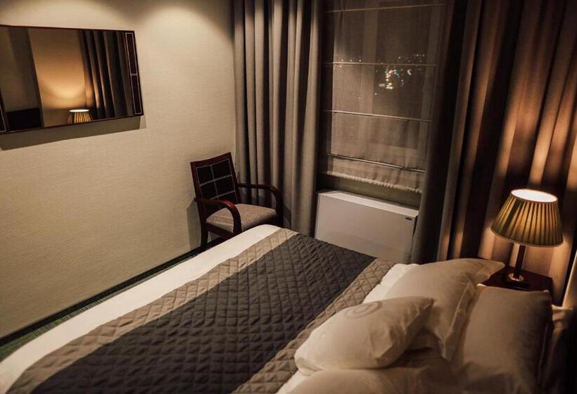 수피리어 룸, Dastan Aktobe