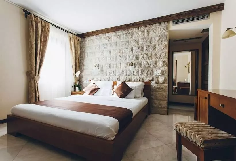 اتاق استاندارد, Carrubba