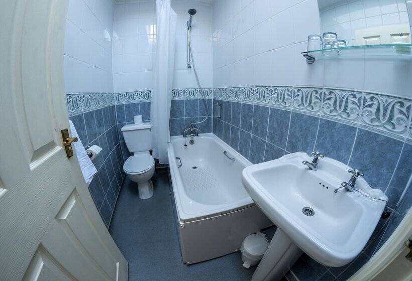 ダブルベッドのクラシックルーム, Farnley Tower Guesthouse