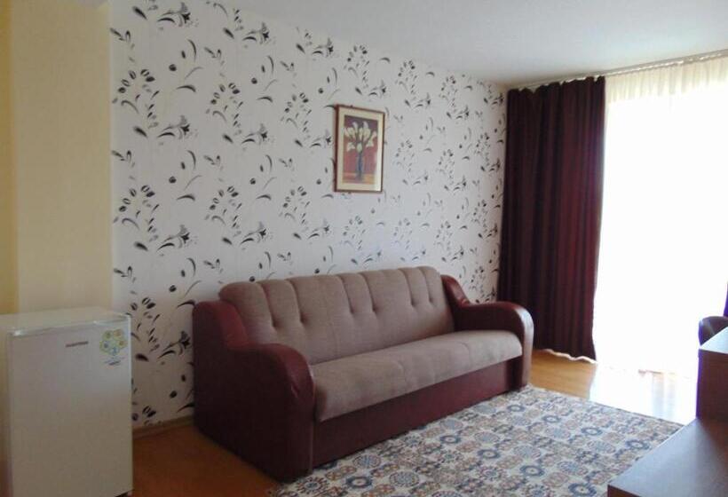 침실 2개 스위트, Holiday