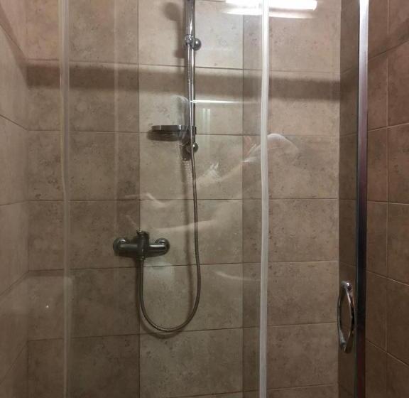 패밀리 룸, Holiday