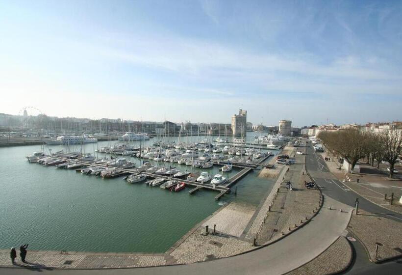 חדר משפחתי, La Marine, Vieux Port