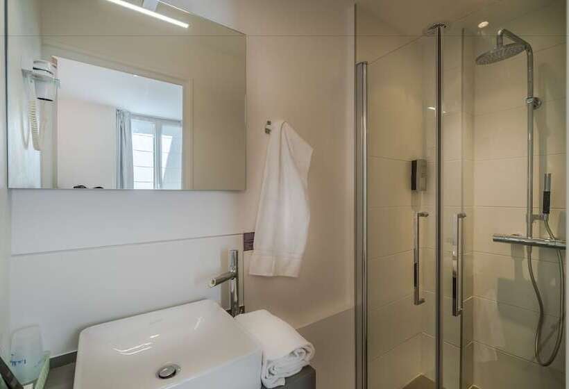 标准间内部标间, La Marine, Vieux Port