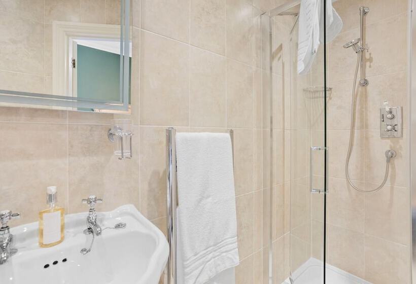 اتاق سوپریور با تخت بزرگ, Kingston House