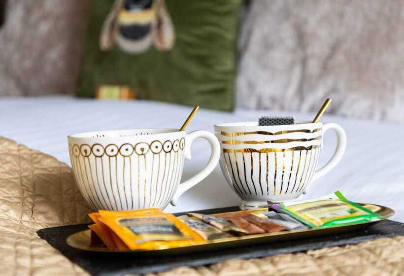 اتاق سوپریور با تخت بزرگ, Kingston House