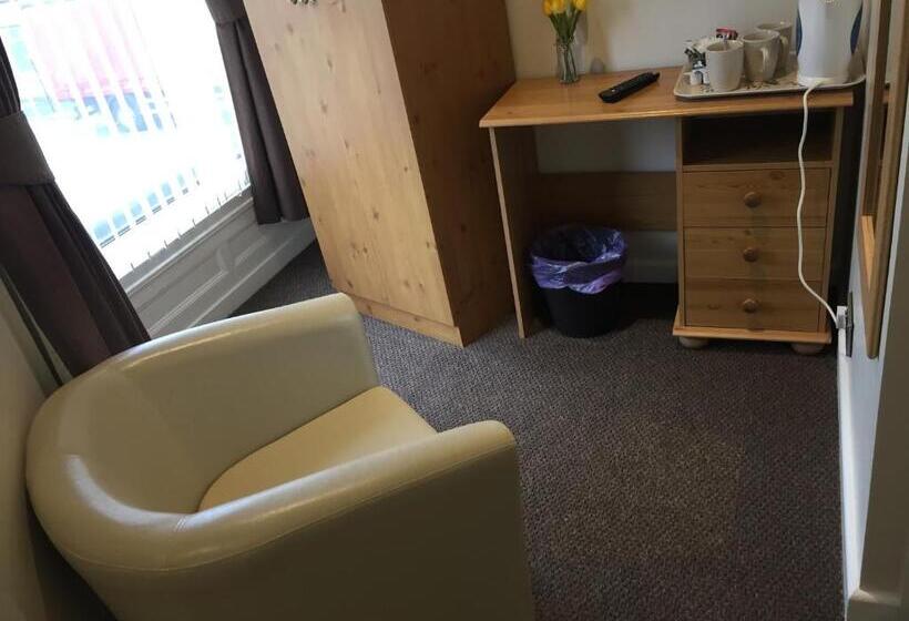 חדר סטנדרט לשלושה, Lexham