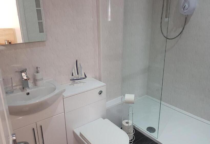 חדר סטנדרט לארבעה, Lexham