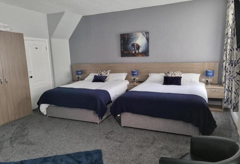 חדר משפחתי דלוקס, Lexham