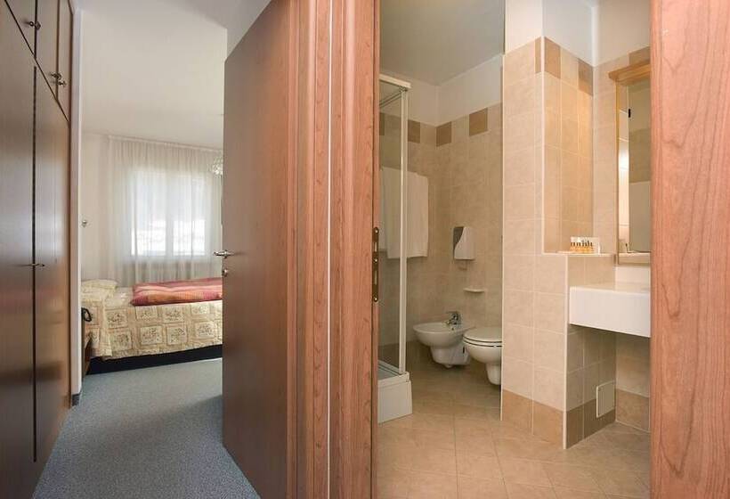 חדר סטנדרט, Maria