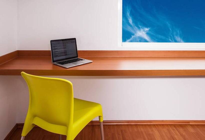 수피리어 룸, One Monclova