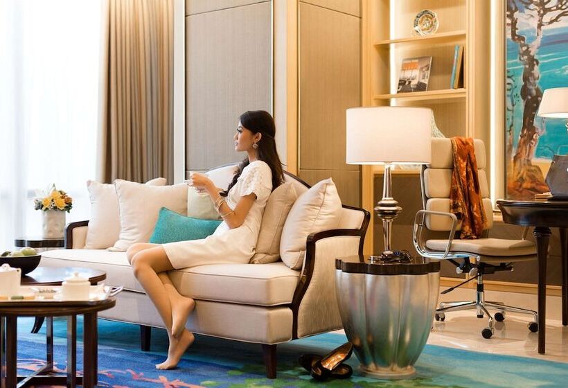 Люкс, Raffles Jakarta