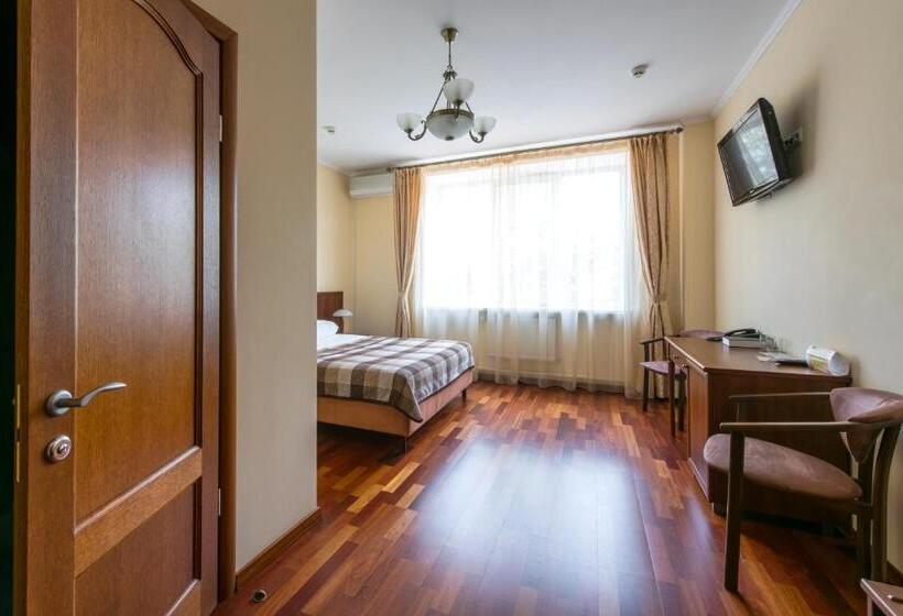 غرفة كومفورت, Stanislaviv