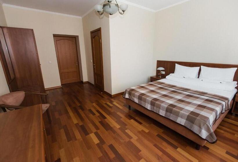 غرفة كومفورت, Stanislaviv