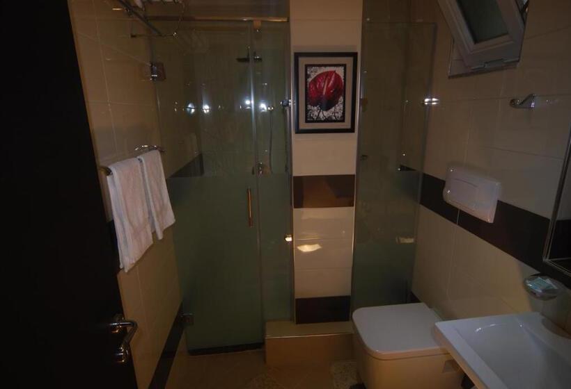 غرفة قياسية, Town House