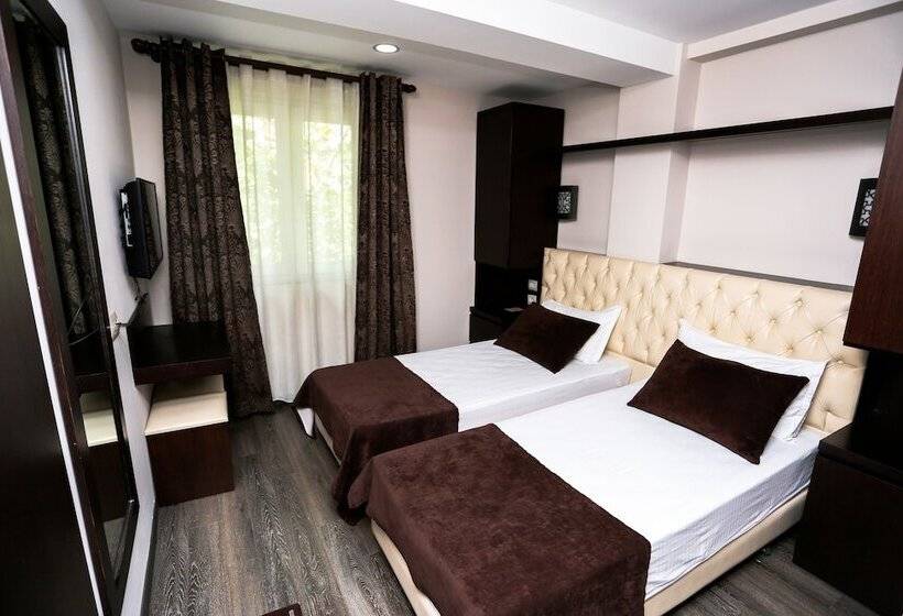 غرفة قياسية, Town House