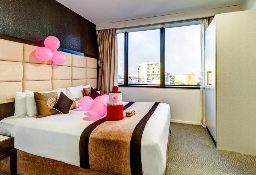 جناح, Vr Queen Street Hotel & Suites