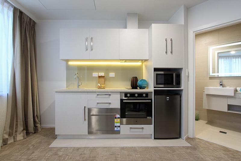 جناح, Vr Queen Street Hotel & Suites