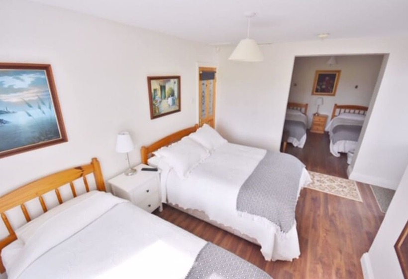 Семейный Номер, Knights Haven B&b