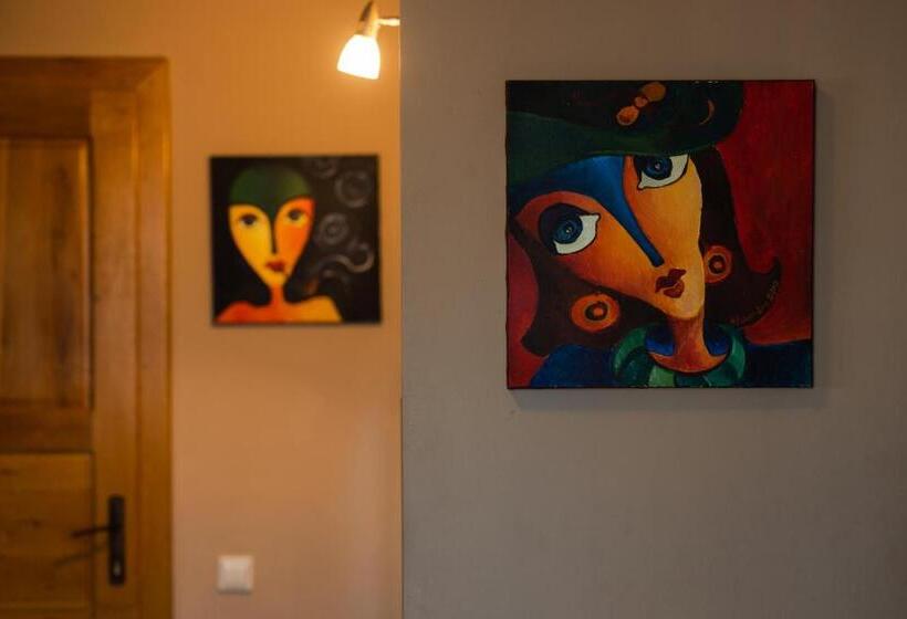 اتاق استاندارد, Pension Gallery