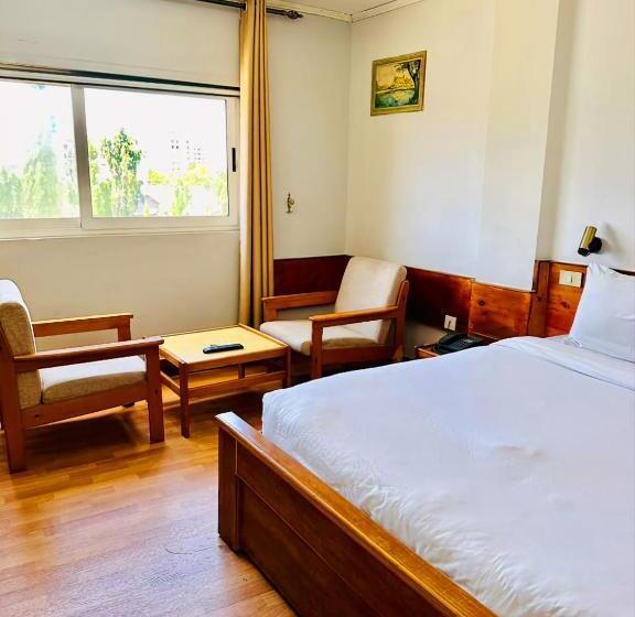 اتاق استاندارد با تخت بزرگ, Royal Village