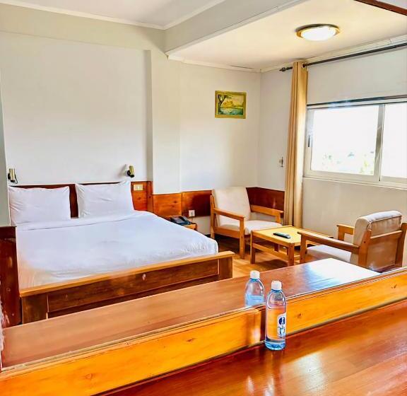 اتاق استاندارد با تخت بزرگ, Royal Village