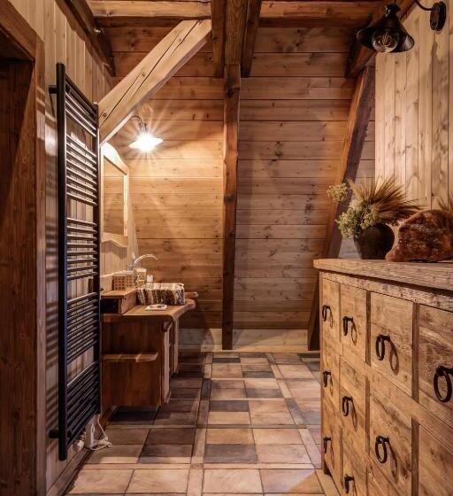 복층 룸, Silverstone Living