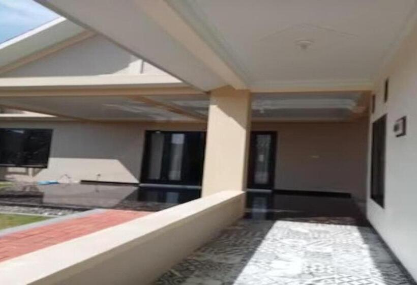 Номер Deluxe, Express O 91708 Rumah Sriwijaya 12a Syariah