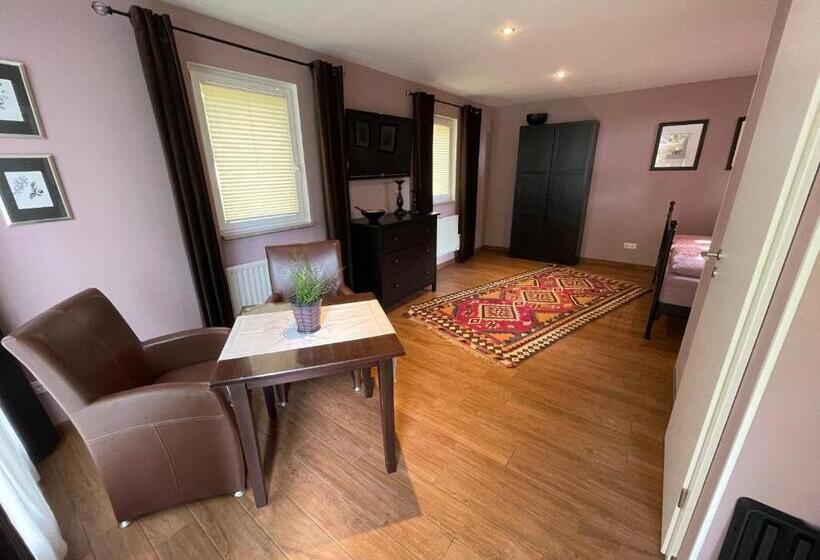 스탠다드 방갈로, Waldgasthaus Balsamine