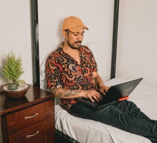 سرير فى غرفة مشتركه, Wild Monkey Hostel