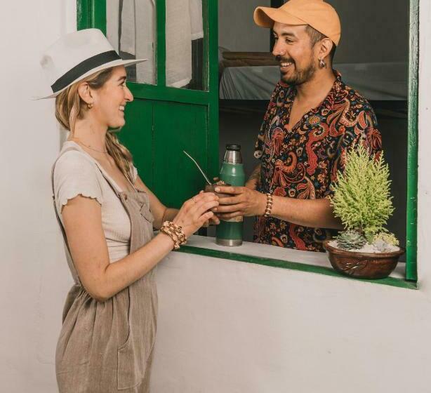 سرير فى غرفة مشتركه, Wild Monkey Hostel