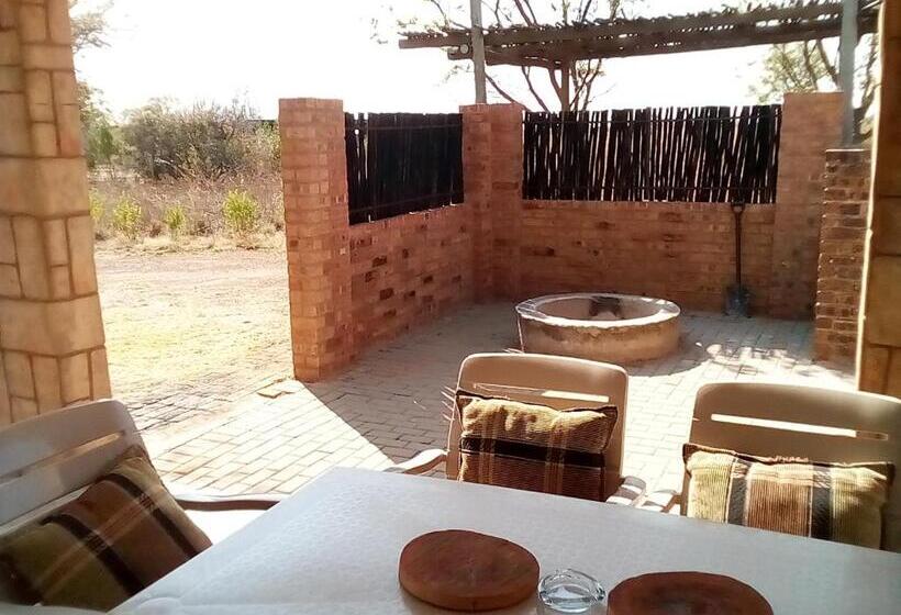 1 Bedroom Chalet, Nyani Lodge Dinokeng