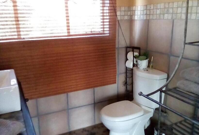 1 Bedroom Chalet, Nyani Lodge Dinokeng