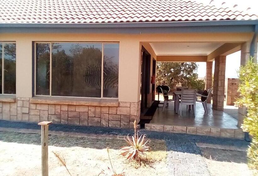 1 Bedroom Chalet, Nyani Lodge Dinokeng