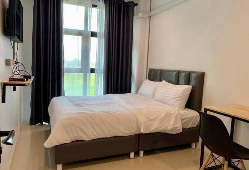 غرفة قياسية, Life Hotel Rong Khun