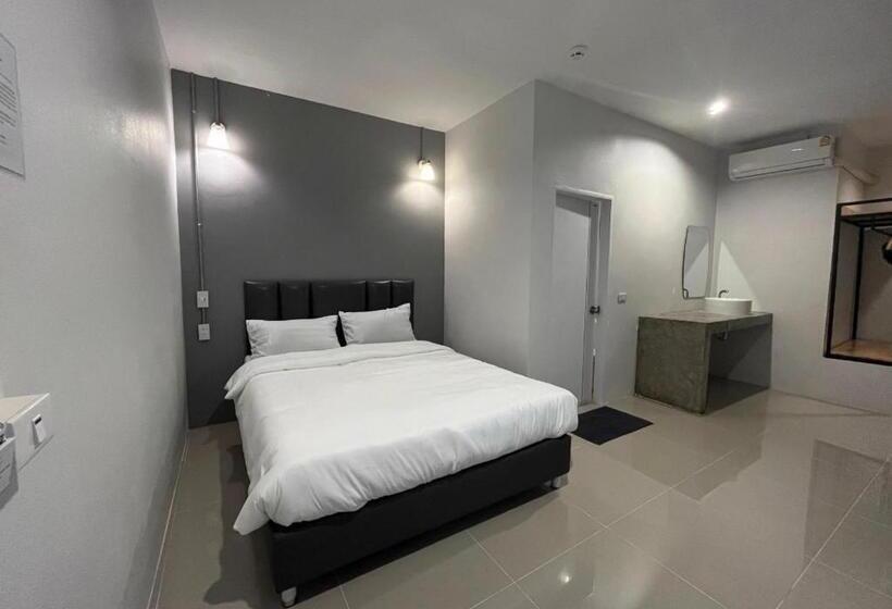 غرفة قياسية, Life Hotel Rong Khun